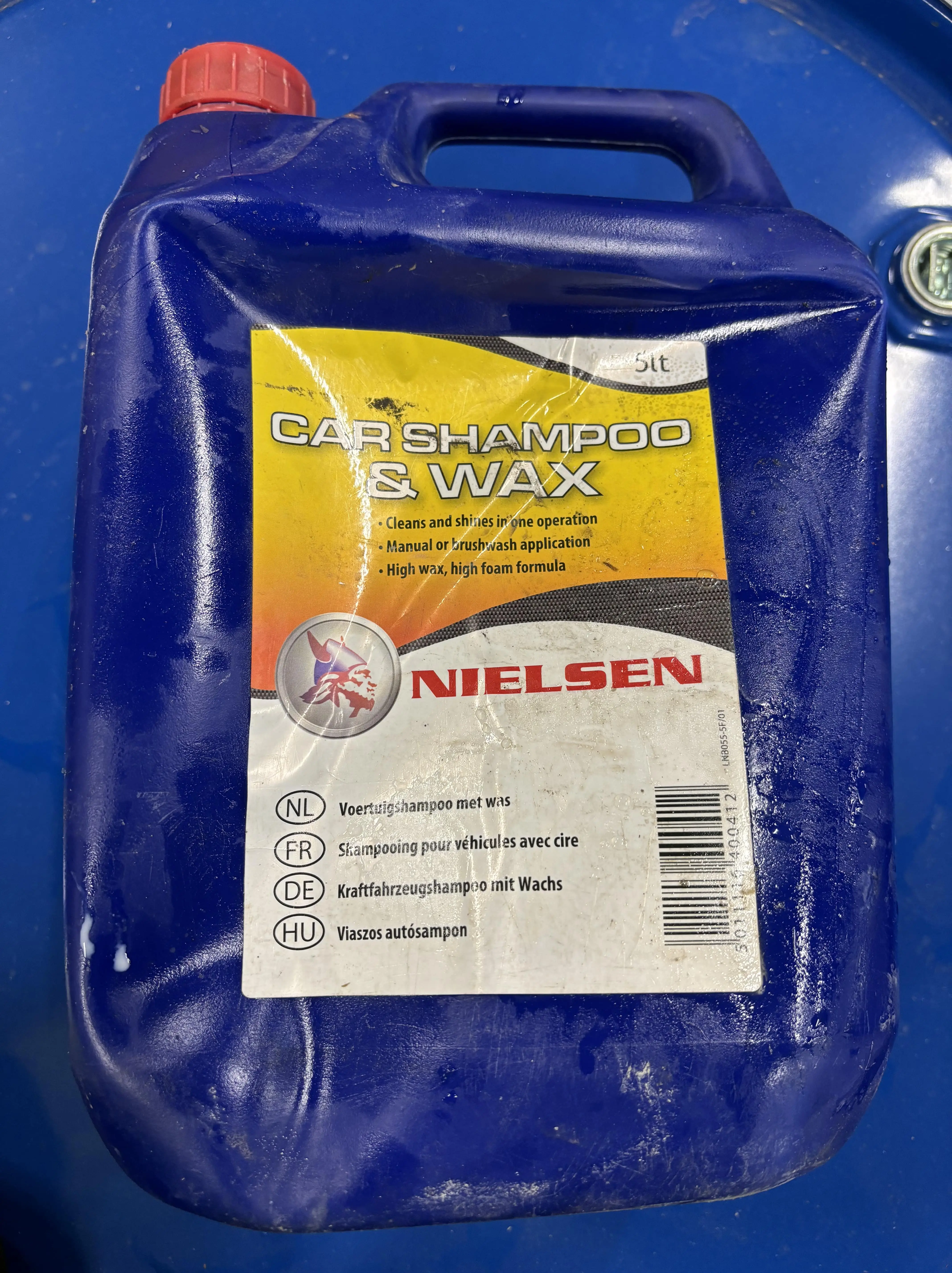 Car Shampoo & Wax Nielsen